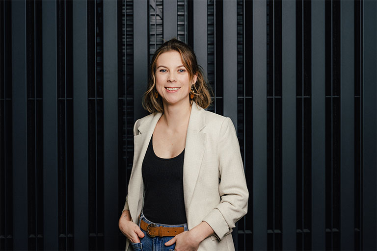 Sandra Neumayr
